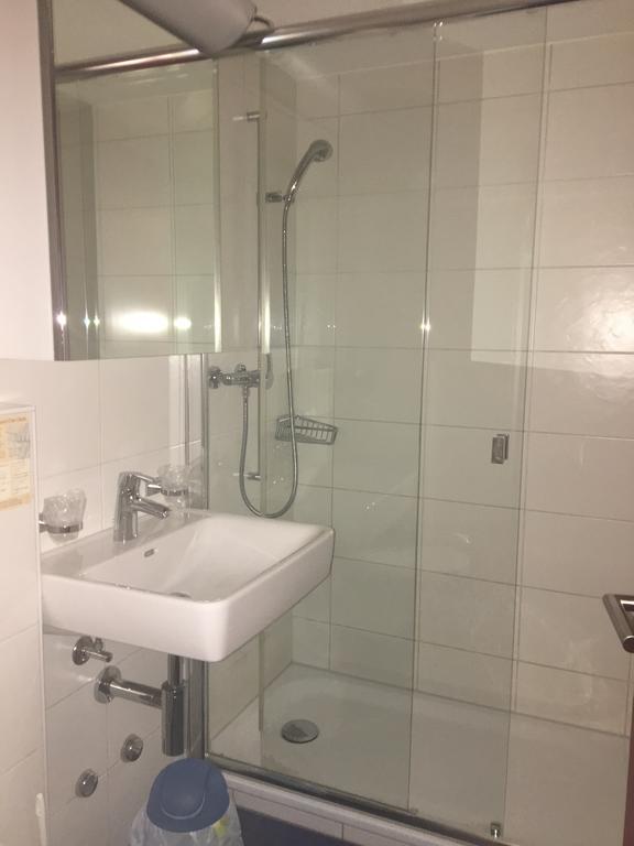 Hostel Zak Neuhausen Neuhausen Am Rheinfall Exteriér fotografie